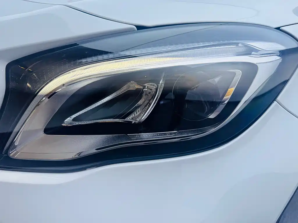 Mercedes-Benz GLA 2018 — фото 18