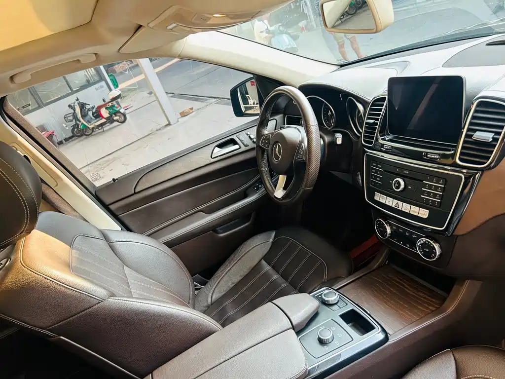 Mercedes-Benz GLE 2018 — фото 8