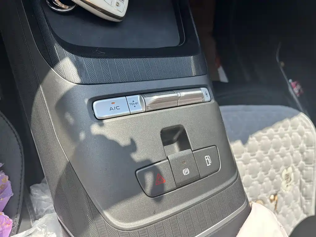 Changan Qiyuan A05 2025 — фото 14