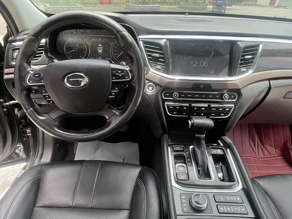 GAC Motor Trumpchi GS8 2017 — фото 13