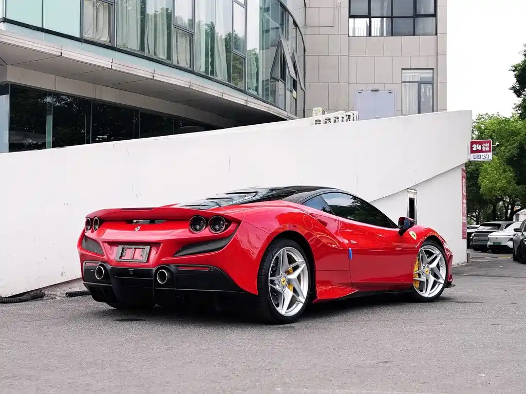 Ferrari F8 2023 — фото 6