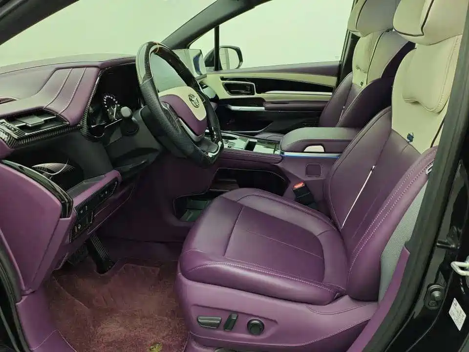 Toyota Granvia — фото 6