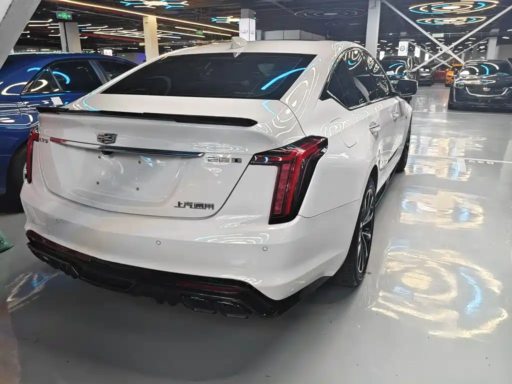Cadillac CT5 2022 — фото 15