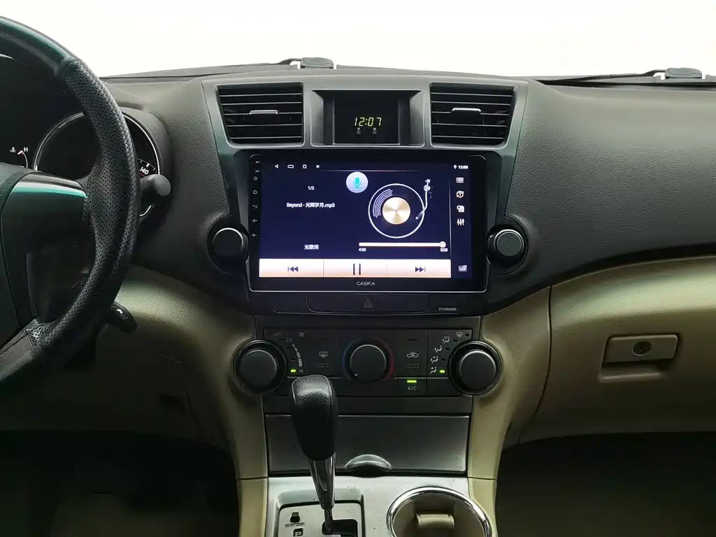 Toyota Highlander 2011 — фото 12