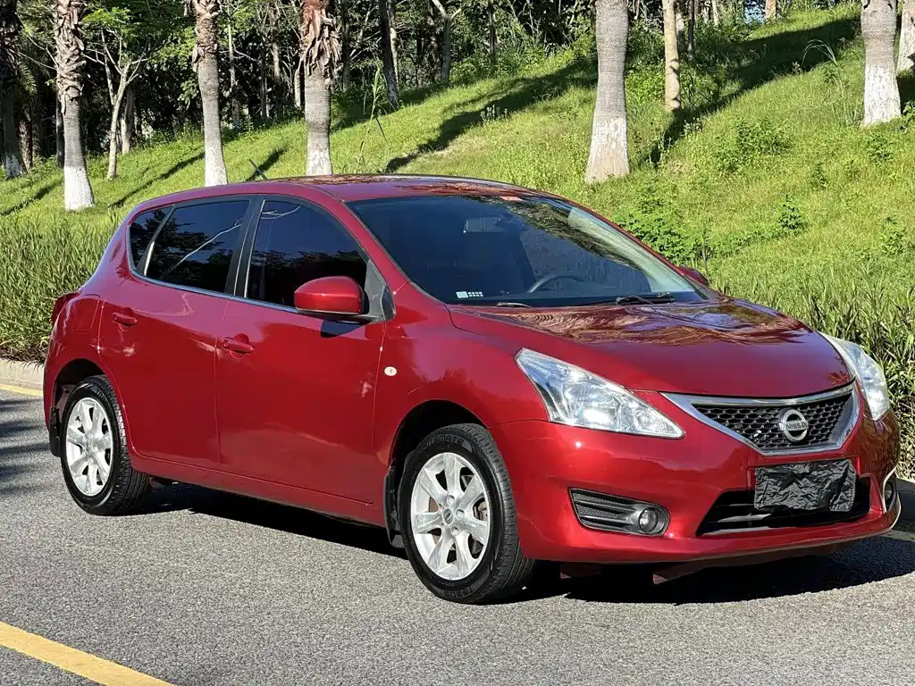 Nissan Tiida 2013