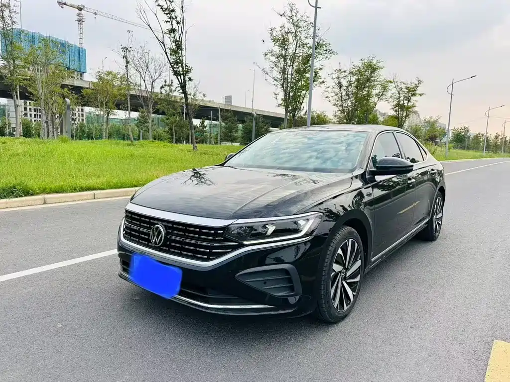 Volkswagen Passat 2024