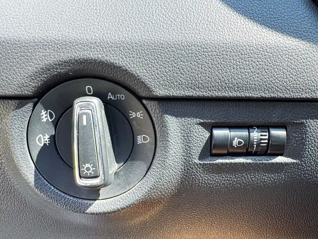 Skoda Octavia 2018 — фото 25