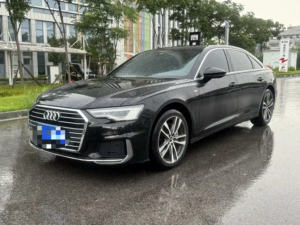 Audi A6L 2022