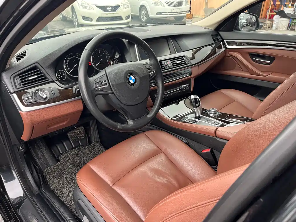 BMW 5 Series 2014 — фото 8