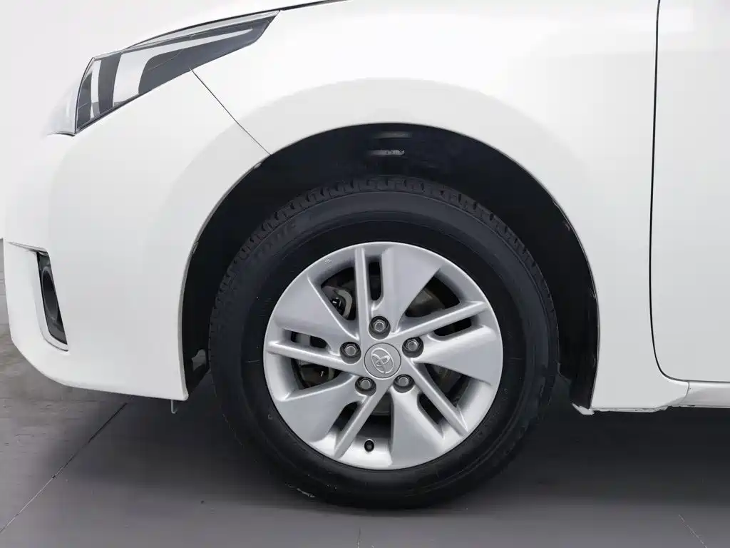 Toyota Corolla 2015 — фото 17
