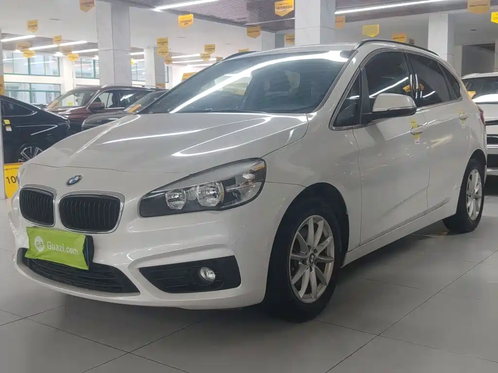 BMW 2 Series Active Tourer 2018 — фото 2