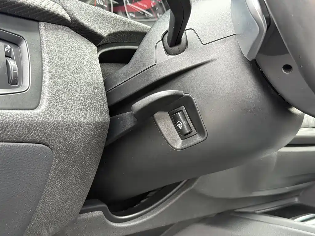 BMW 3 Series 2015 — фото 10