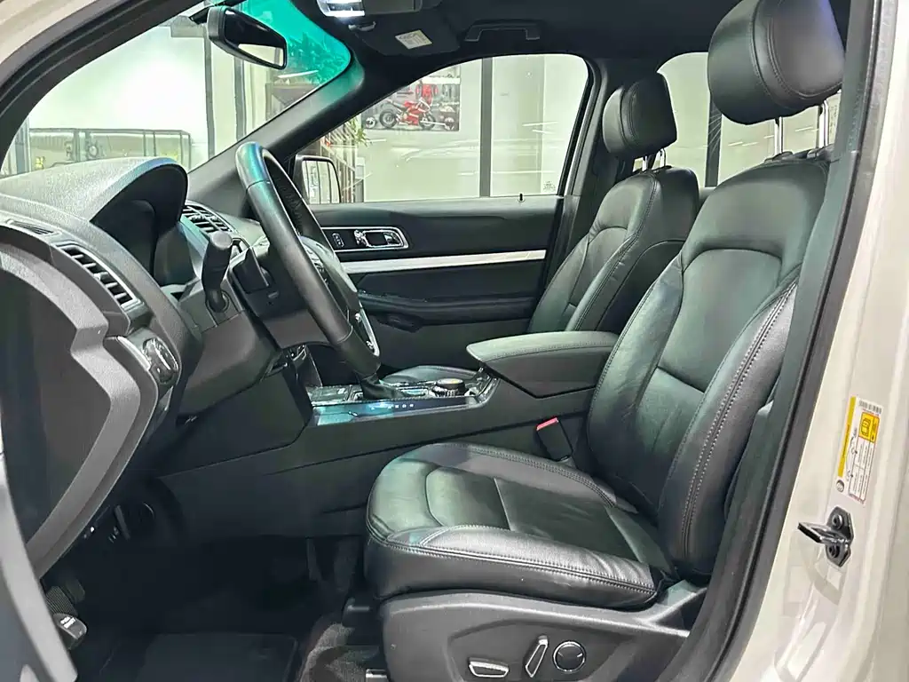 Ford Explorer 2015 — фото 11
