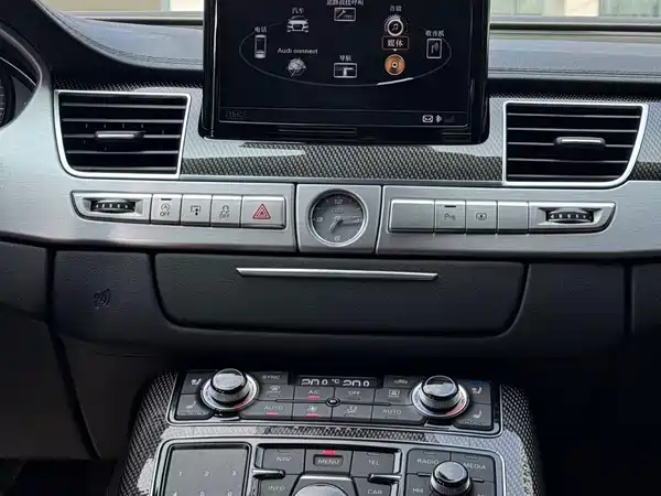 Audi S8 2014