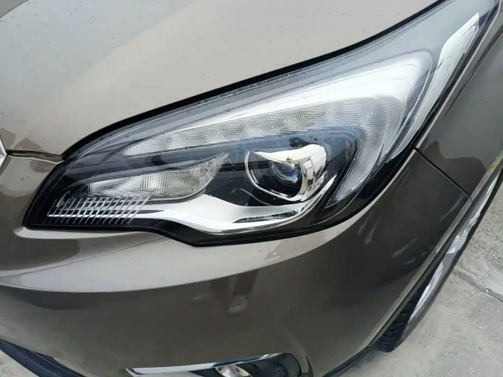 Buick Envision Plus 2018 — фото 24