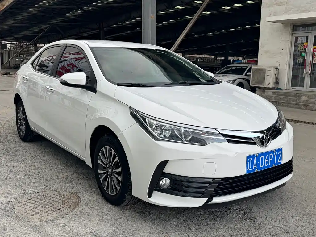 Toyota Corolla 2018 — фото 3