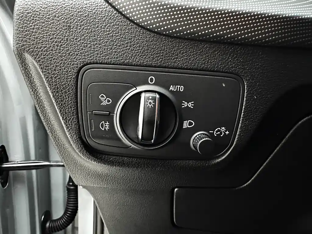 Audi Q2L 2021 — фото 20
