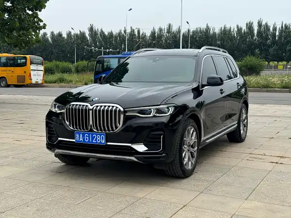 BMW X7 2021