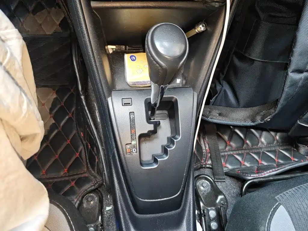 Toyota Yaris L 2022 — фото 7