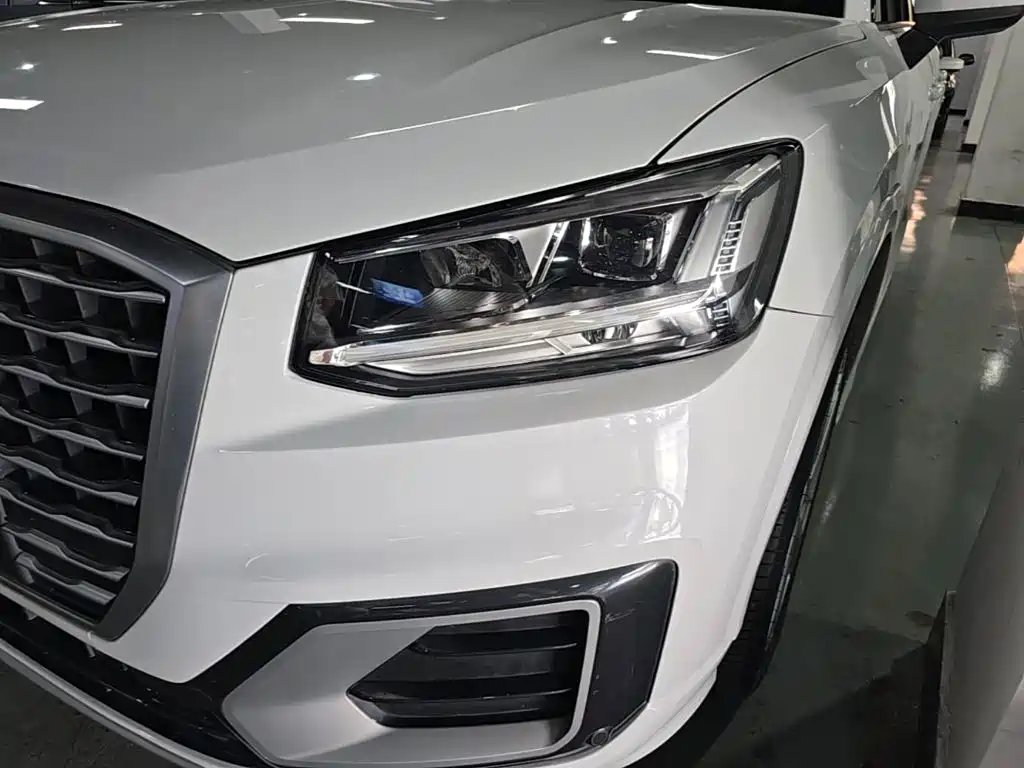 Audi Q2L 2019 — фото 24
