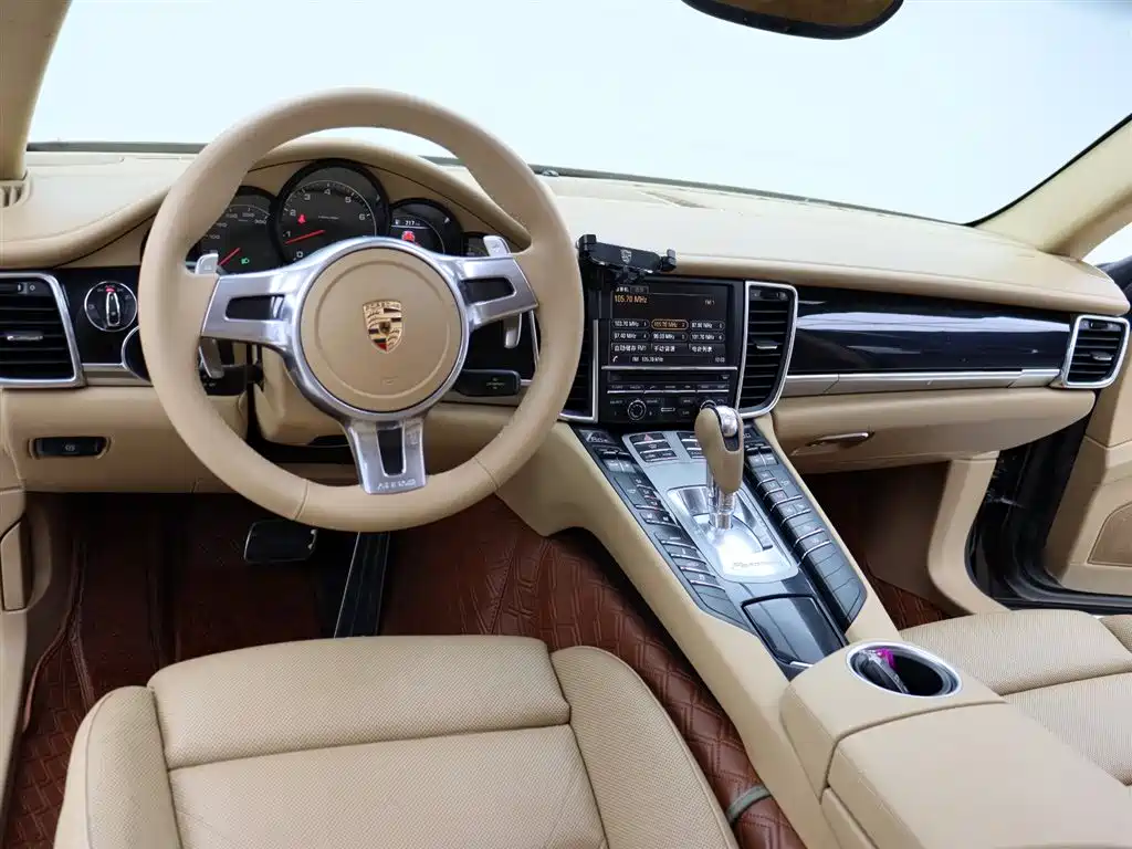 Porsche Panamera 2015 — фото 10
