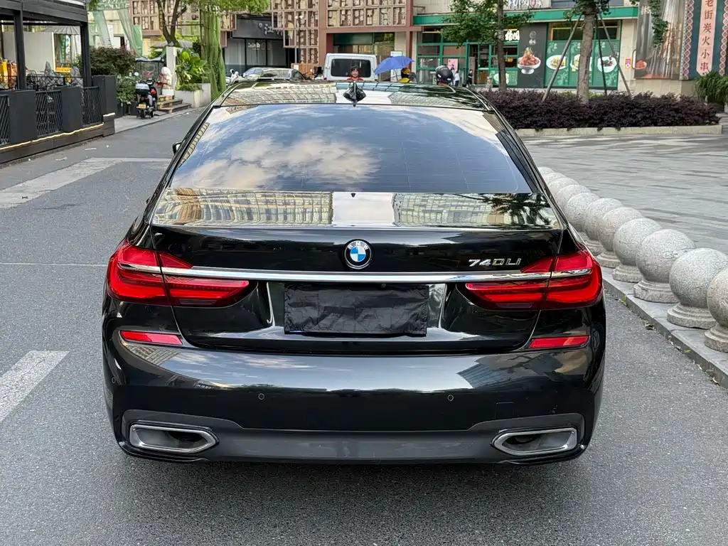 BMW 7 Series 2018 — фото 4
