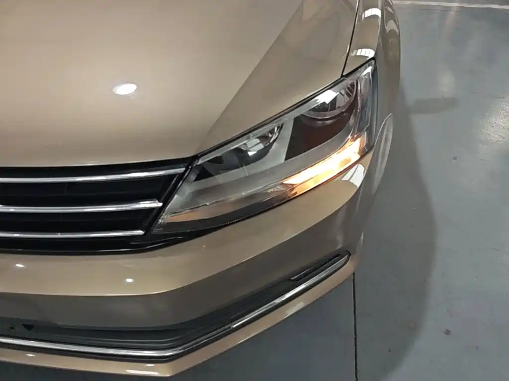 Volkswagen Sagitar 2018 — фото 24