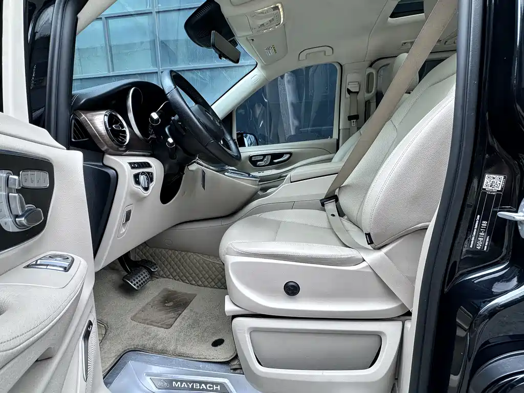 Mercedes-Benz V-Class 2022 — фото 11