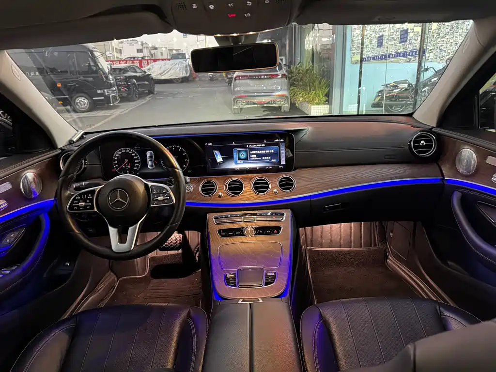 Mercedes-Benz E-Class 2020 — фото 10