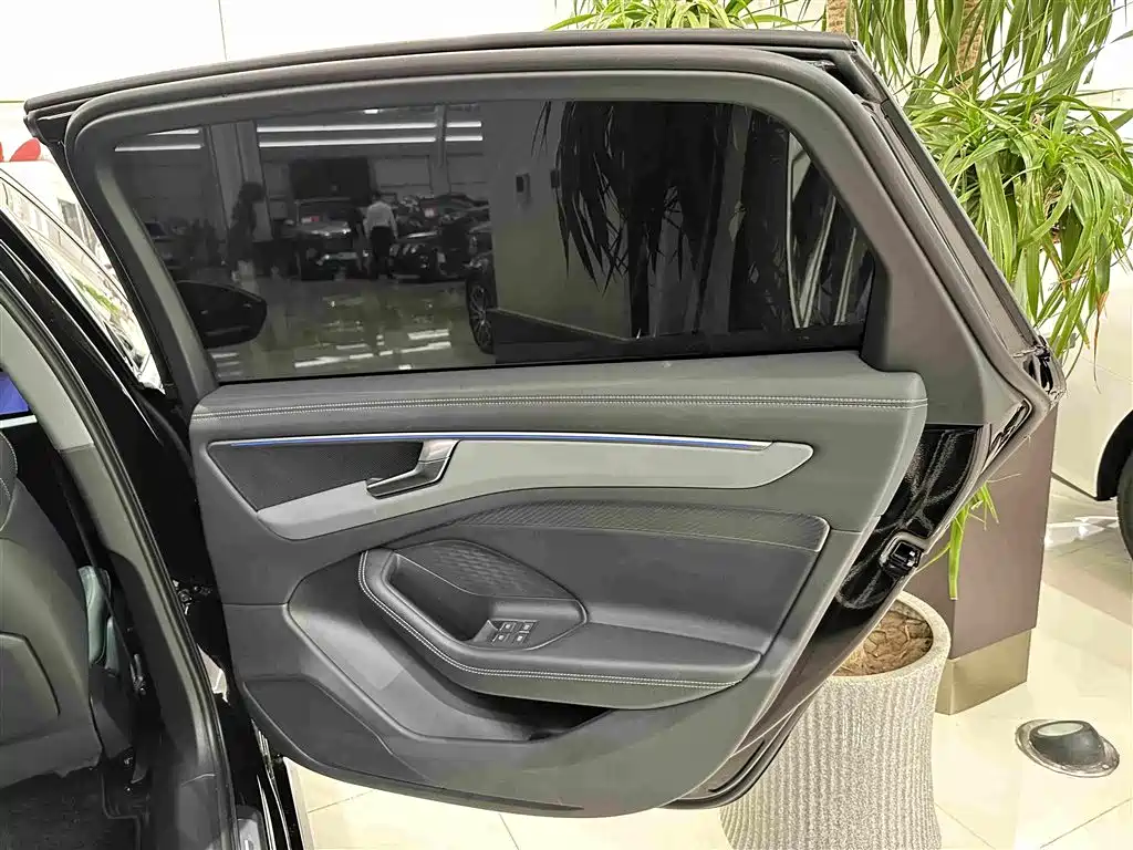 Audi A6L 2026 — фото 32