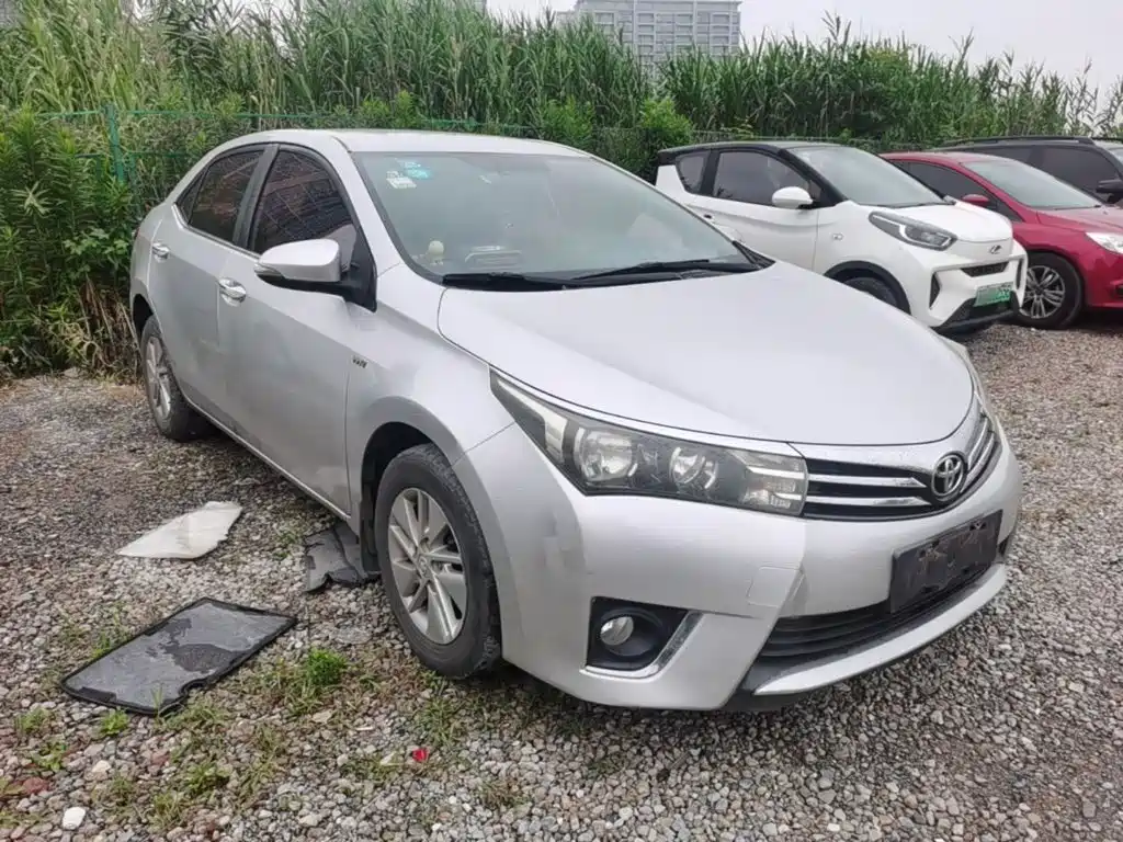Toyota Corolla 2015 — фото 4