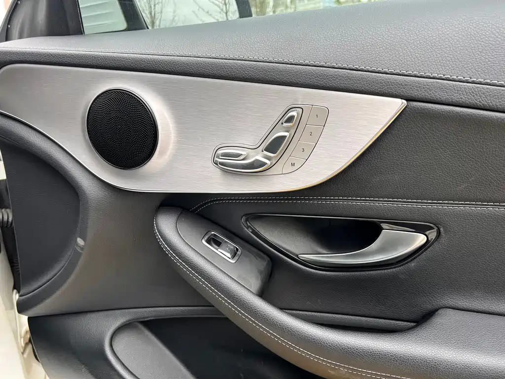 Mercedes-Benz C-Class 2020 — фото 10