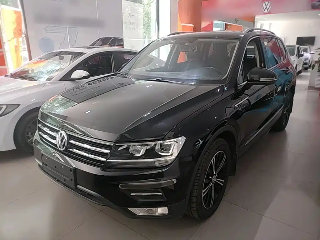 Volkswagen Tiguan L 2019 — фото 1