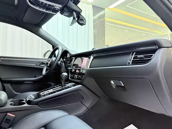 Porsche Macan 2024