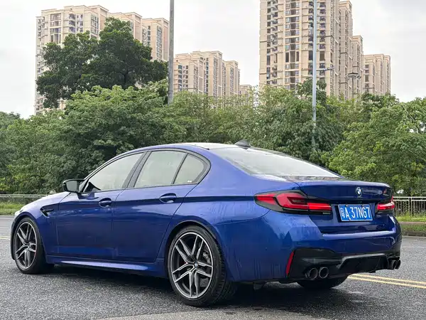 BMW M5 2021