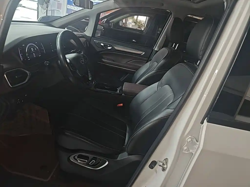 GAC Trumpchi M6 2023 — фото 15