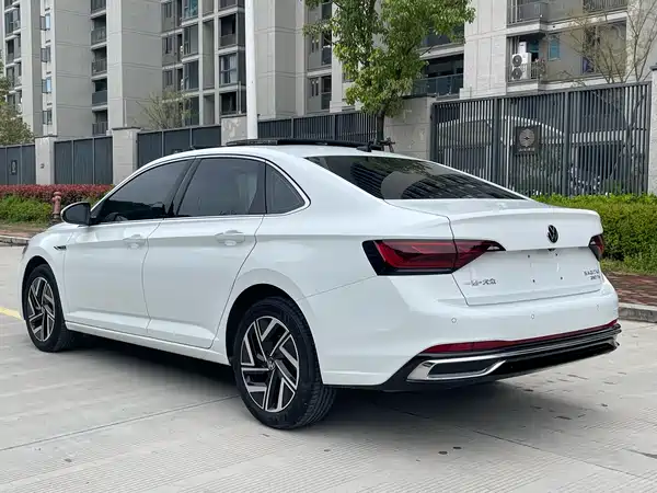 Volkswagen Sagitar 2022