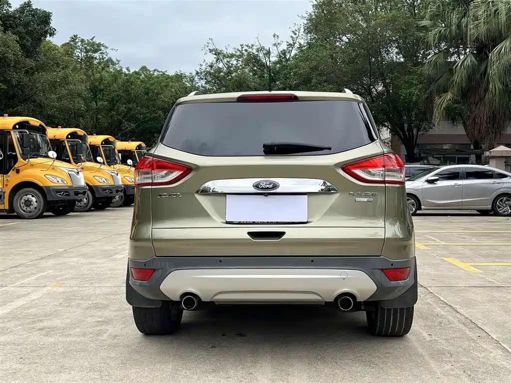 Ford Kuga 2015 — фото 8