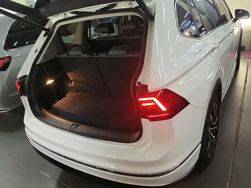 Volkswagen Tiguan L 2020 — фото 19