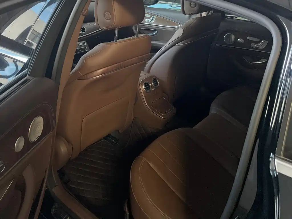 Mercedes-Benz E-Class 2025