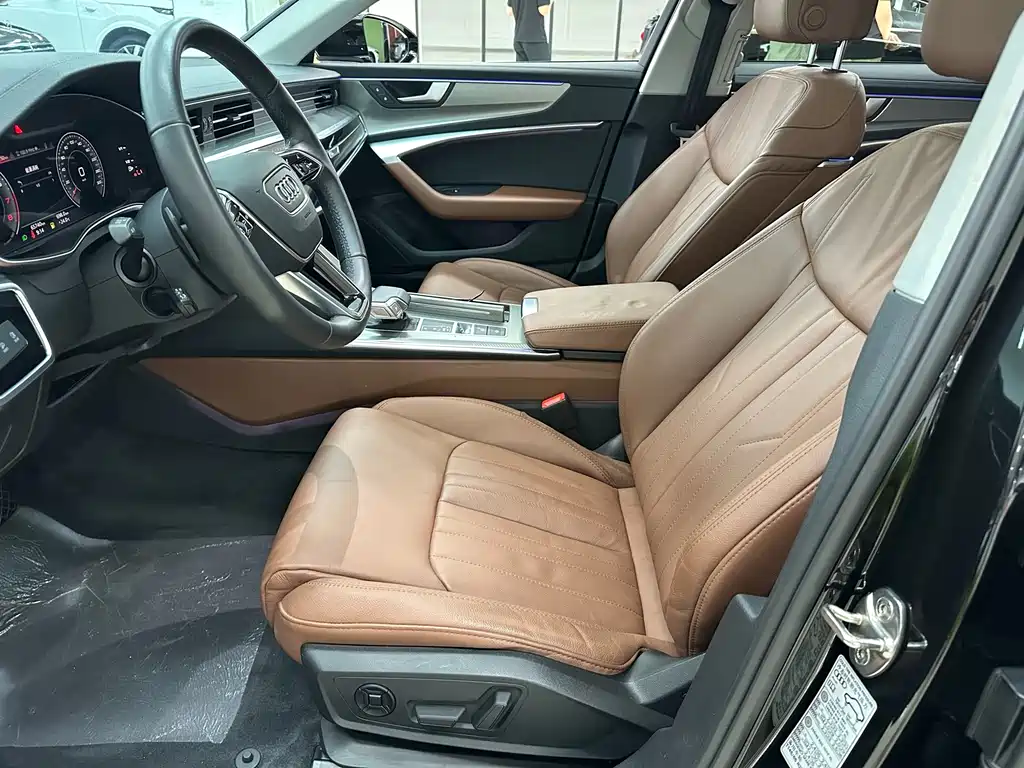Audi A6L 2022