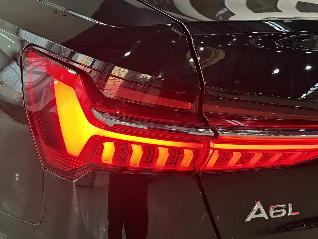 Audi A6L New Energy 2021 — фото 7