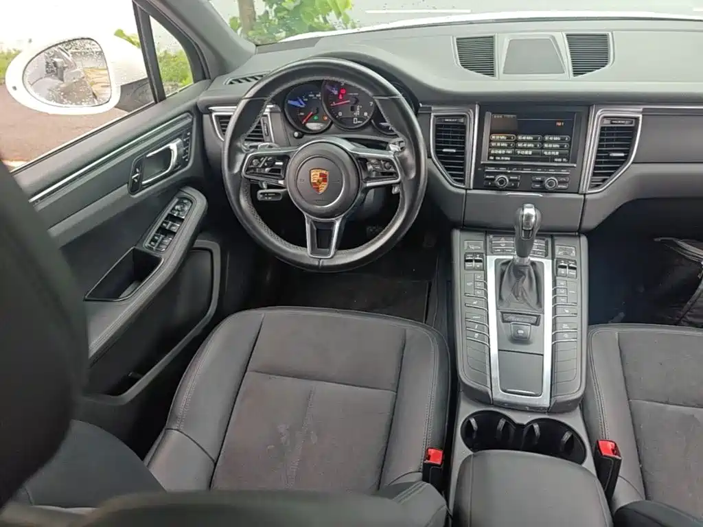 Porsche Macan 2015 — фото 11