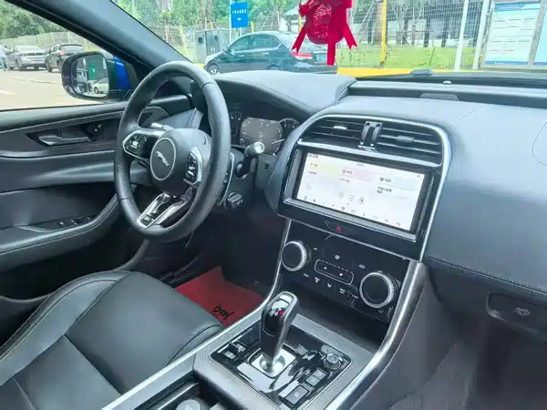 Jaguar XEL 2021