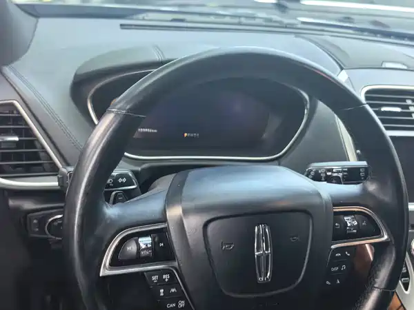 Lincoln Nautilus 2019