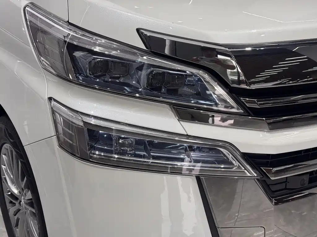 Toyota Vellfire 2022 — фото 6