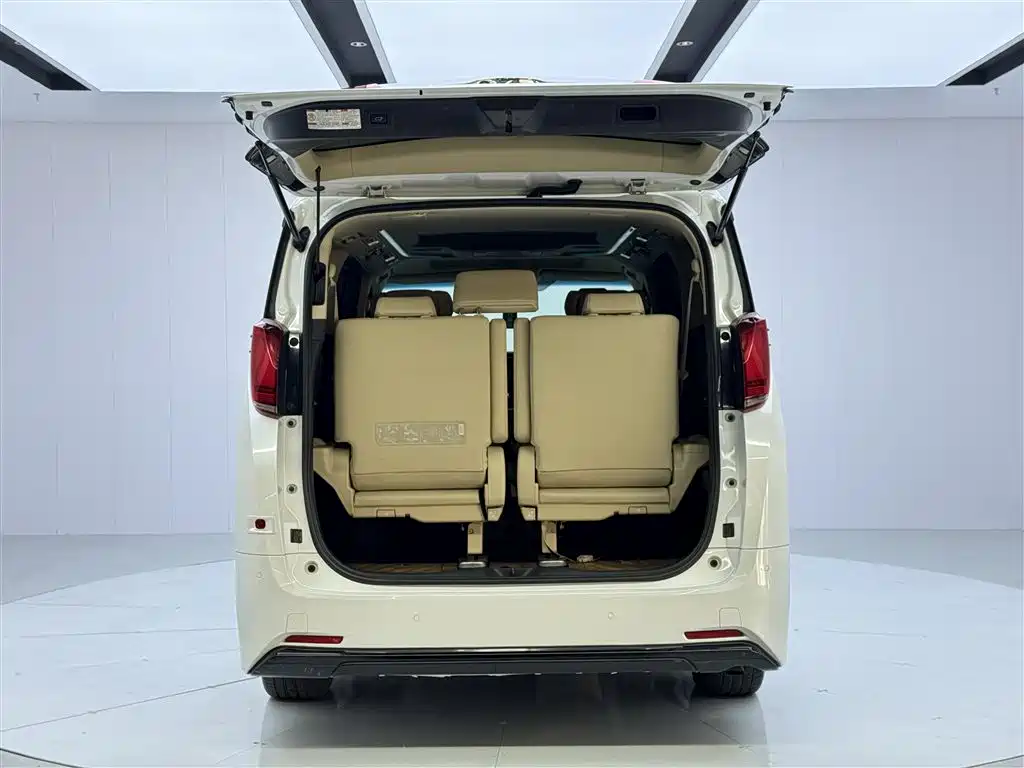 Toyota Alphard 2019 — фото 13