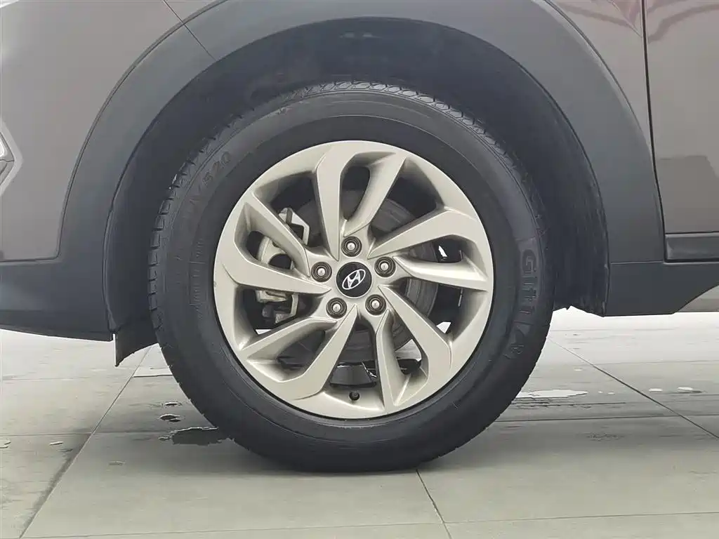 Hyundai Tucson 2018 — фото 17