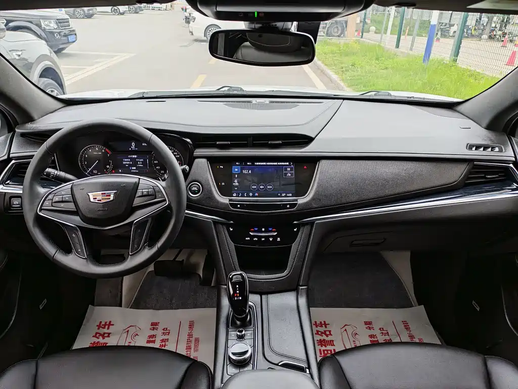 Cadillac XT5 2023 — фото 4