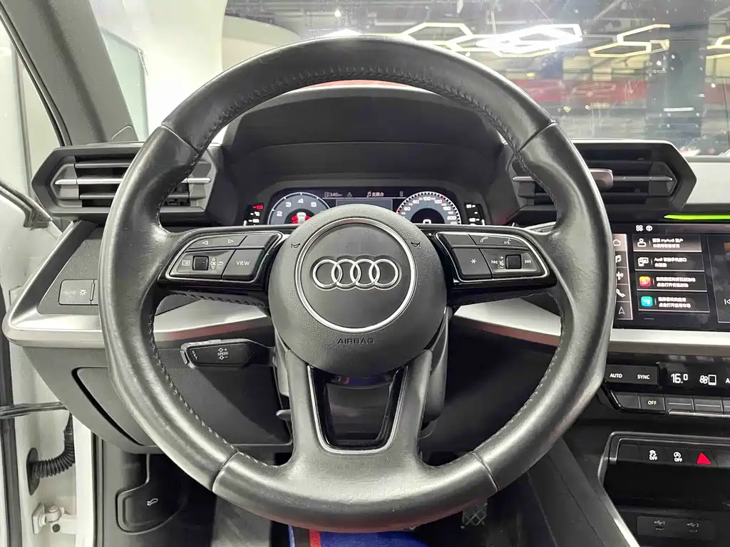 Audi A3 2021 — фото 13